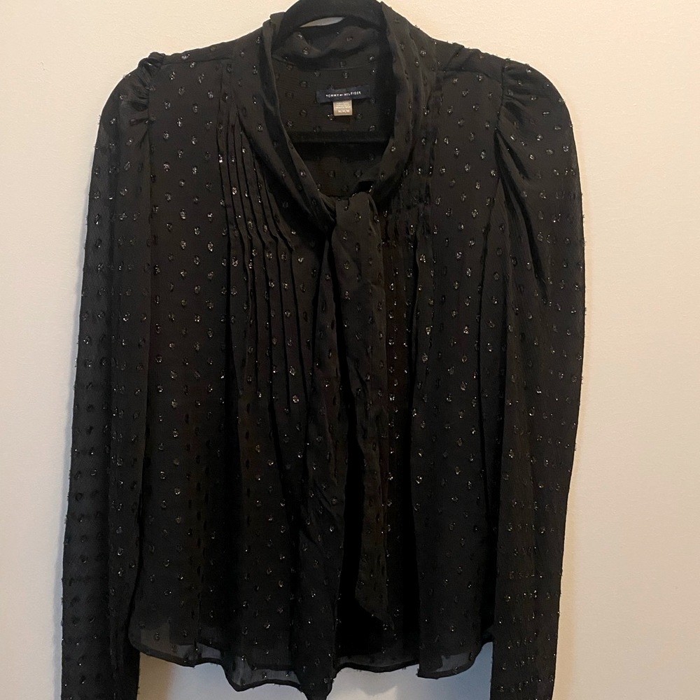 Tommy Hilfiger Women's Clip-Dot Pleated Tie-Neck Top, size Medium